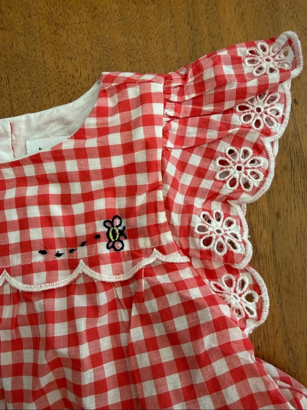 GAP adorable red